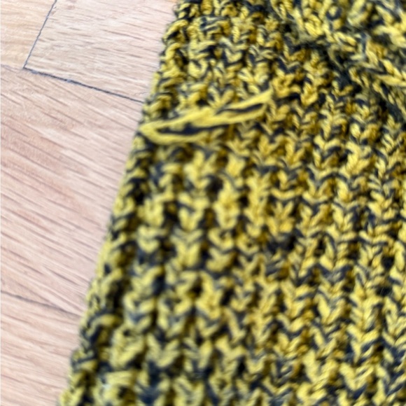 BDG Olive Mock Turtleneck Oversized Sweater size small - Picture 4 of 9